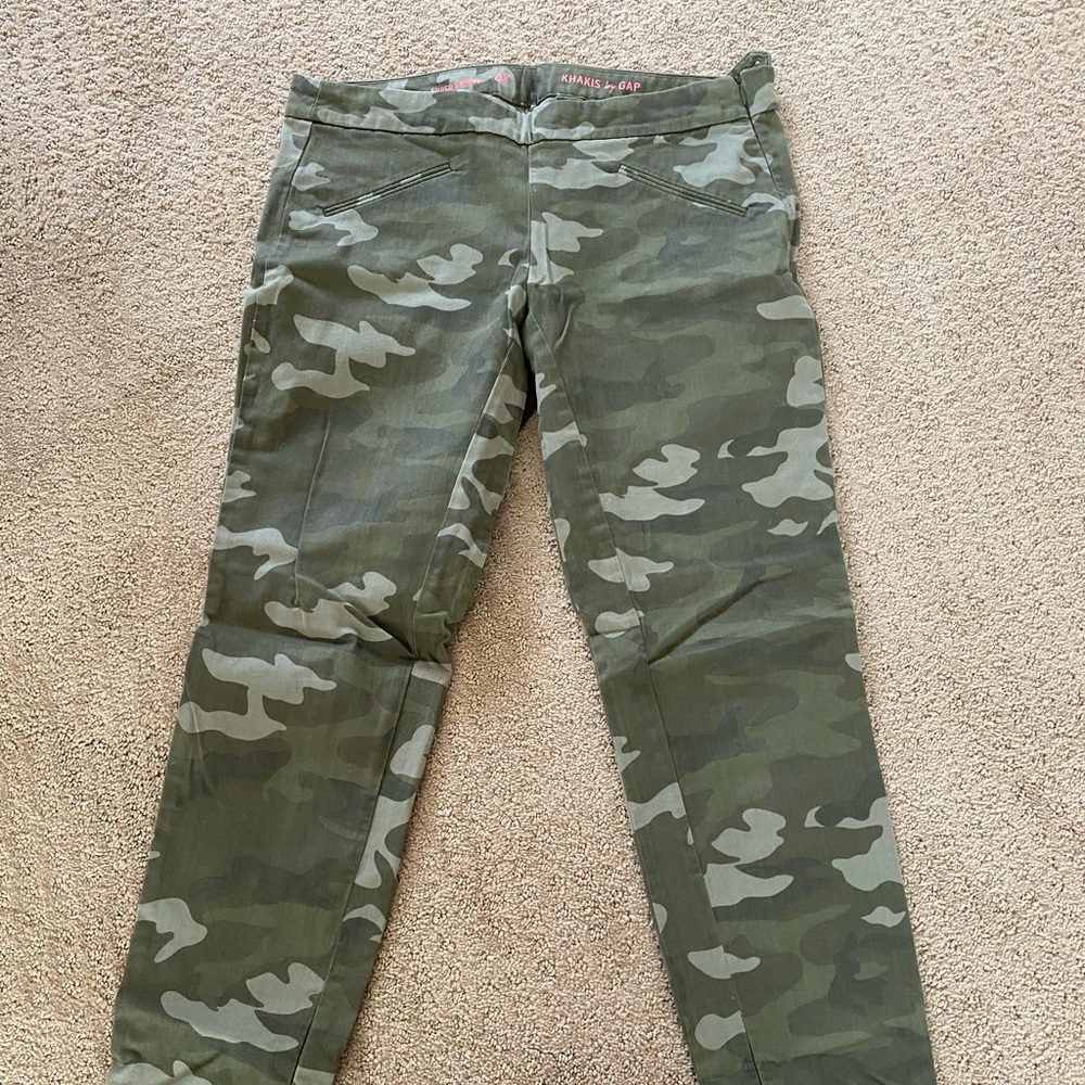 Gap skinny camo khakis